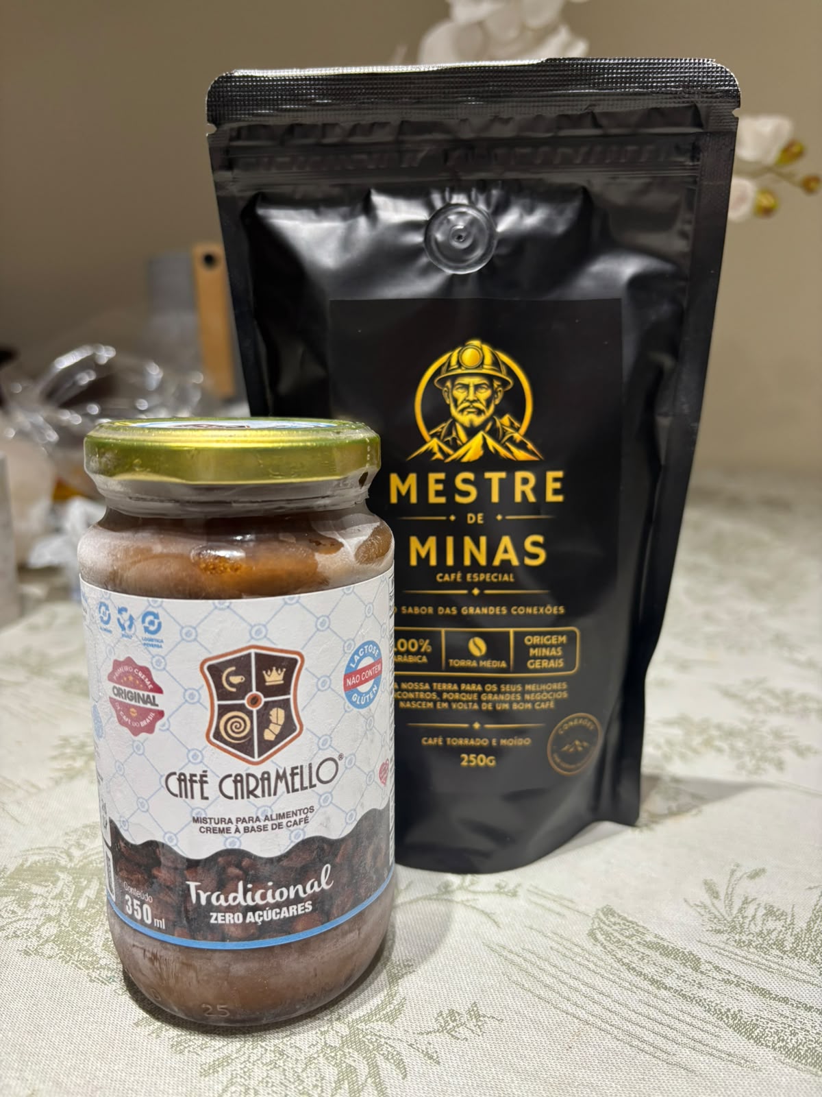 Café Mestre de Minas e Café Caramello